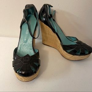 Matiko Black Strappy Wedges Size 9